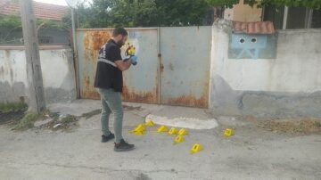 Çorum’da bir evi kurşunlayıp kaçtılar