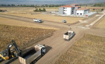 Okul yolu için hummalı çalışma