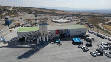 Beton parke kilit taşı üretim tesisi açıldı