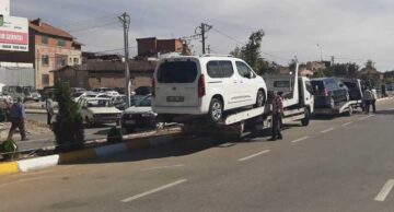 Hatalı park edenler cezayı yedi!