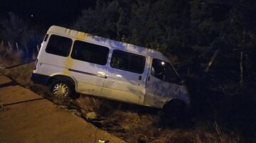 Minibüs kazasında 4 kişi yaralandı