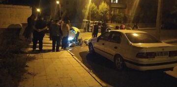 Motosiklet ile otomobil çarpıştı