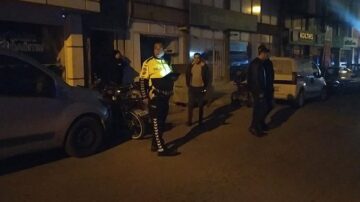 Polis ekiplerinin üzerine sürdüler!