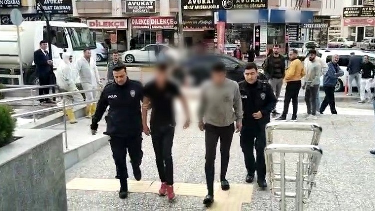 Silahlı gasp şüphelileri yakalandı