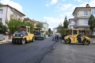 Rekor düzeyde asfalt döküldü