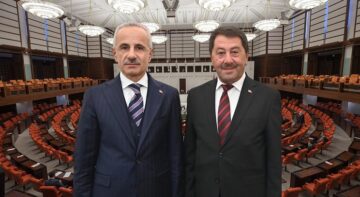 Şoförlerin sorunlarını Bakan’a iletti