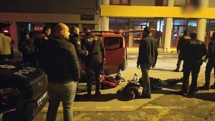 Polisten kaçtılar böyle yakalandılar!