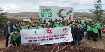 Binlerce fidanı toprakla buluşturdular