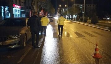 Genç kız kazada ağır yaralandı
