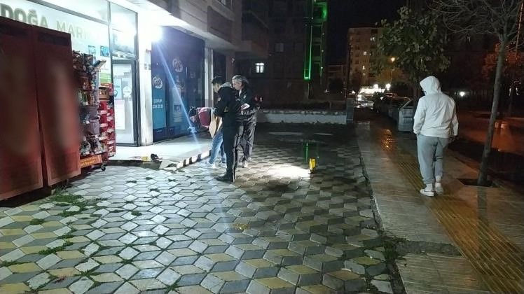 Tartıştığı şahıslar bacağından vurdu!