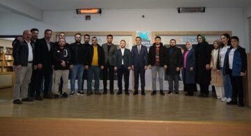 Dere gençlerle bir araya geldi