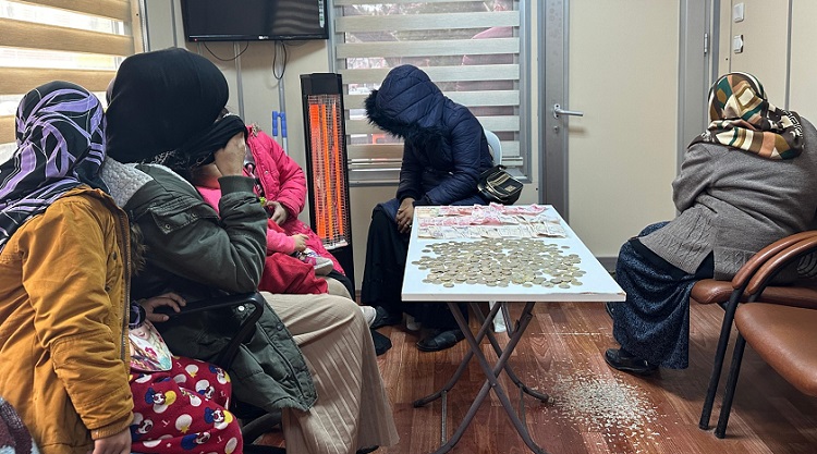 Zabıta cuma dilencilerini topladı!