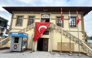Tarihi taş bina kütüphane oluyor