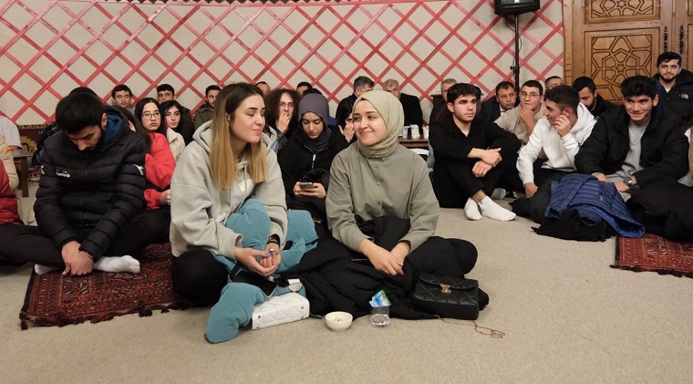 Gençler sordu Aşgın cevapladı!