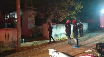 Evi kundakladılar kedi telef oldu
