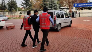 Otomobil dolandırıcısı böyle yakalandı!
