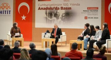 Üniversite öğrencileri ile buluştu