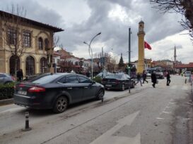 Trafik sorununu basitçe çözebiliriz!