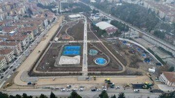 Millet Bahçesi yanına yol ve otopark