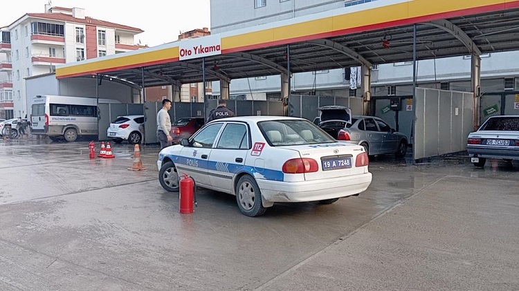 Silahlı saldırıda yaralandı kaçtı!
