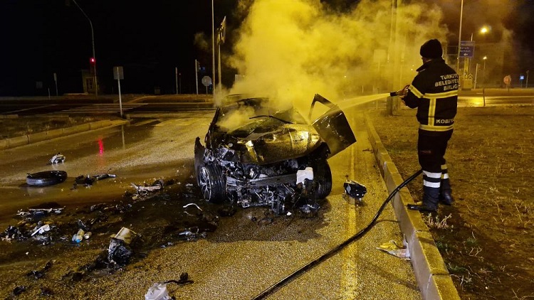 Kaza yaptı yandı bu hale geldi!