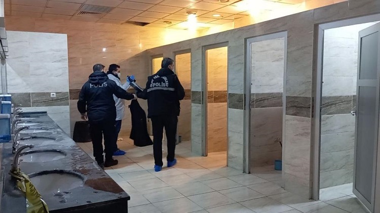 Cami tuvaletinde ölü bulundu!