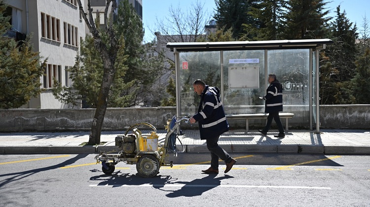 Otobüs duraklarına park etmeyin!