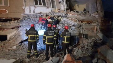 Tüm imkanları ile yanlarında oldular