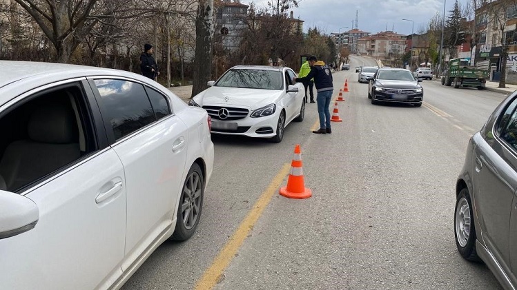 Kurallara uymayan sürücülere ceza yağdı!