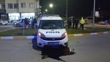 Araç kovalayan polis otosu kaza yaptı