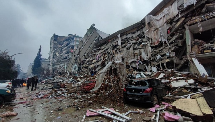 Deprem konusunda duyarlı olmalıyız
