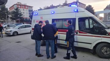 Tüfekle kazara kendini vurdu!