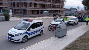 Şüpheli araçtan tüfek tabanca çıktı!