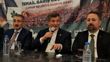 Davutoğlu Çorum’da iftara katıldı