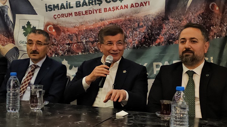 Davutoğlu Çorum’da iftara katıldı