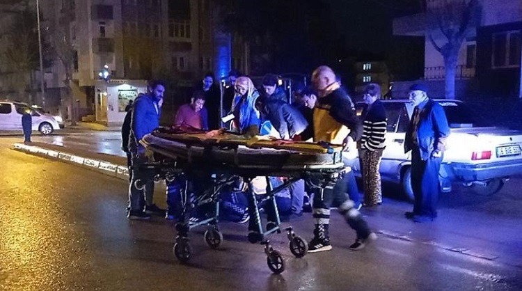 Otomobilin çarptığı yaya hastanelik oldu