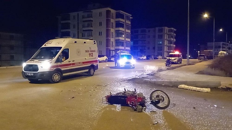 Motosiklet sürücüsü kazadan sonra kaçtı!