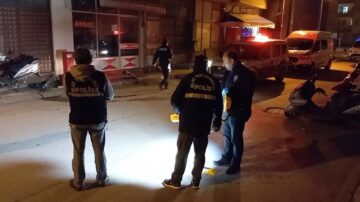 Husumetlisini bacağından vurup kaçtılar