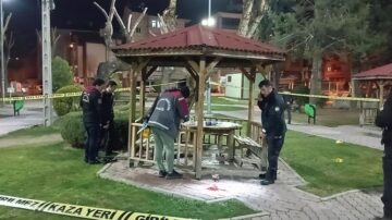 Tüfekle vurulan gencin bacakları kesildi!