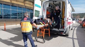 Parkta yürüdüğü sırada fenalaştı!