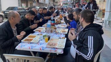 Esnaf iftar sofrasında buluşuyor