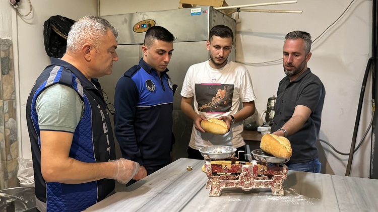 Zabıtadan fırınlara sıkı denetim