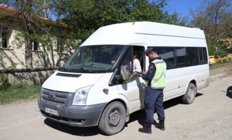  Jandarma ekipleri denetim yaptılar