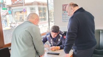 Dilencinin üzerinden 15 bin TL çıktı!