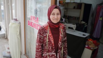 Atölyesini kurdu kendi işini yapıyor