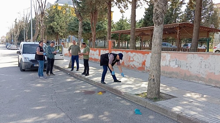 Bıçaklı saldırıda çocuk ağır yaralandı!