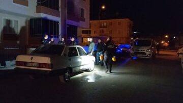 Otomobili kurşun yağmuruna tuttular