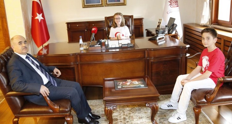 Vali Dağlı’nın koltuğuna oturdu