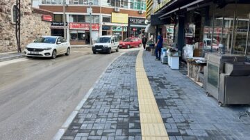 Taşhan Caddesi’nin kaldırımları yenilendi