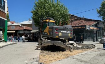 Kısa bir süre trafiğe kapatıldı!